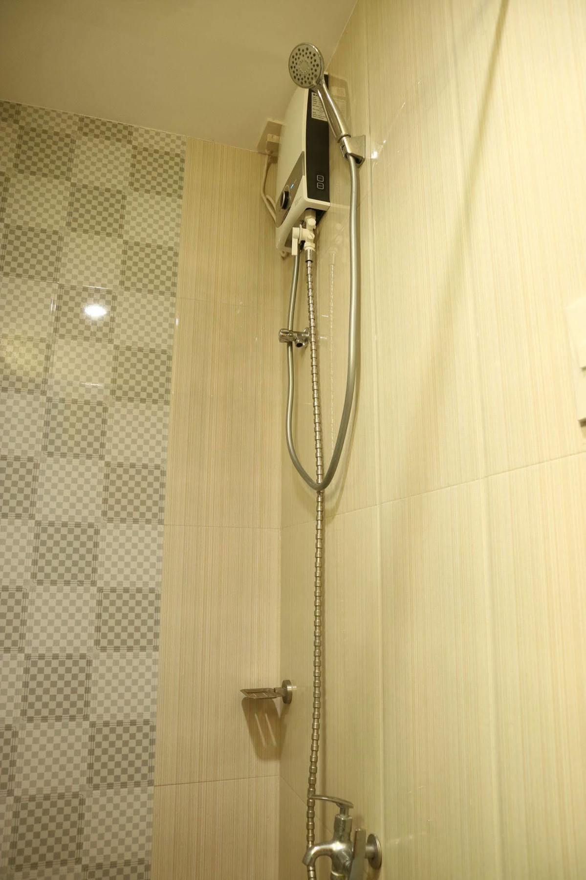 EA Apartelle - Metro Vigan Esterno foto