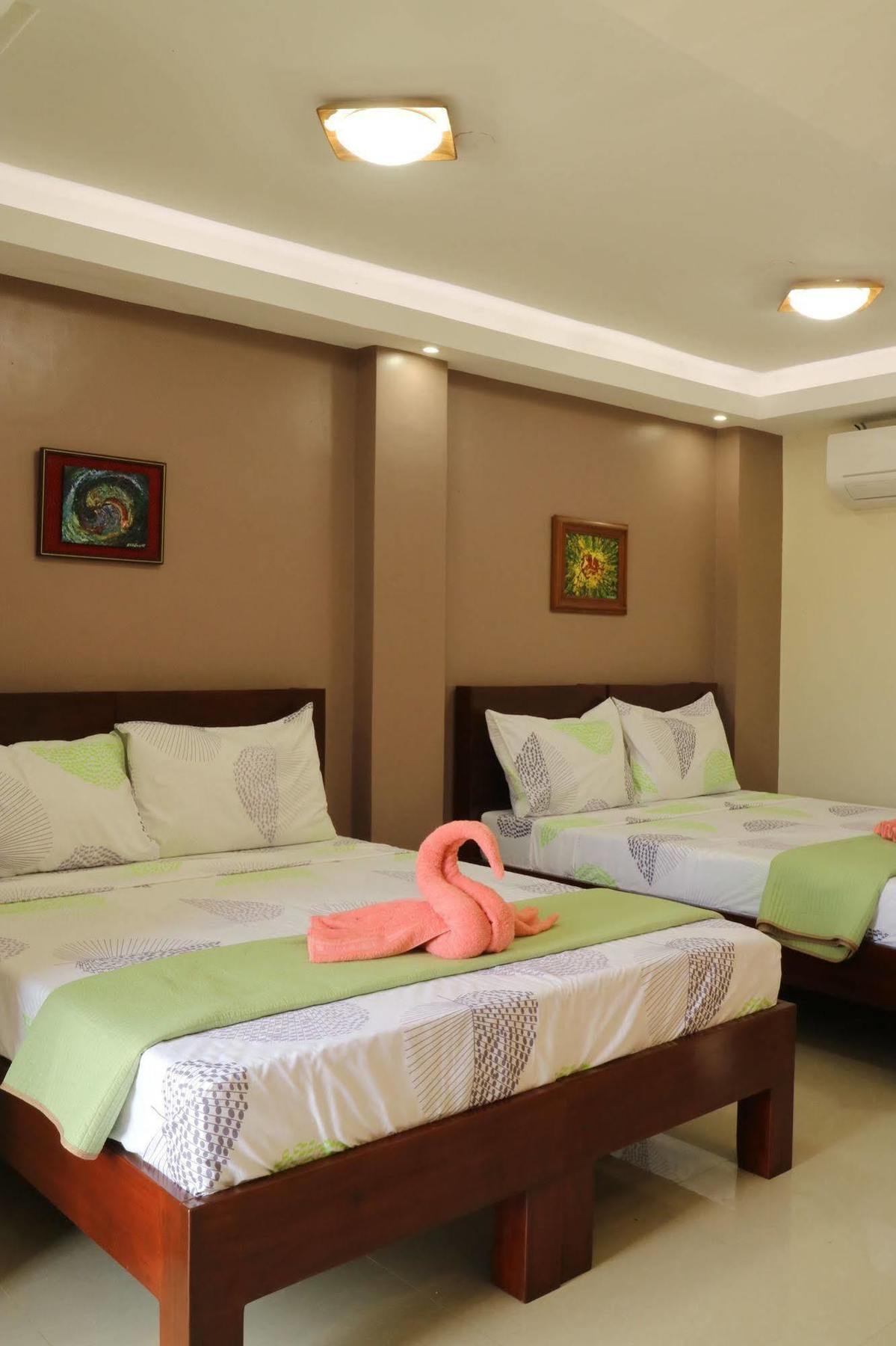 EA Apartelle - Metro Vigan Esterno foto