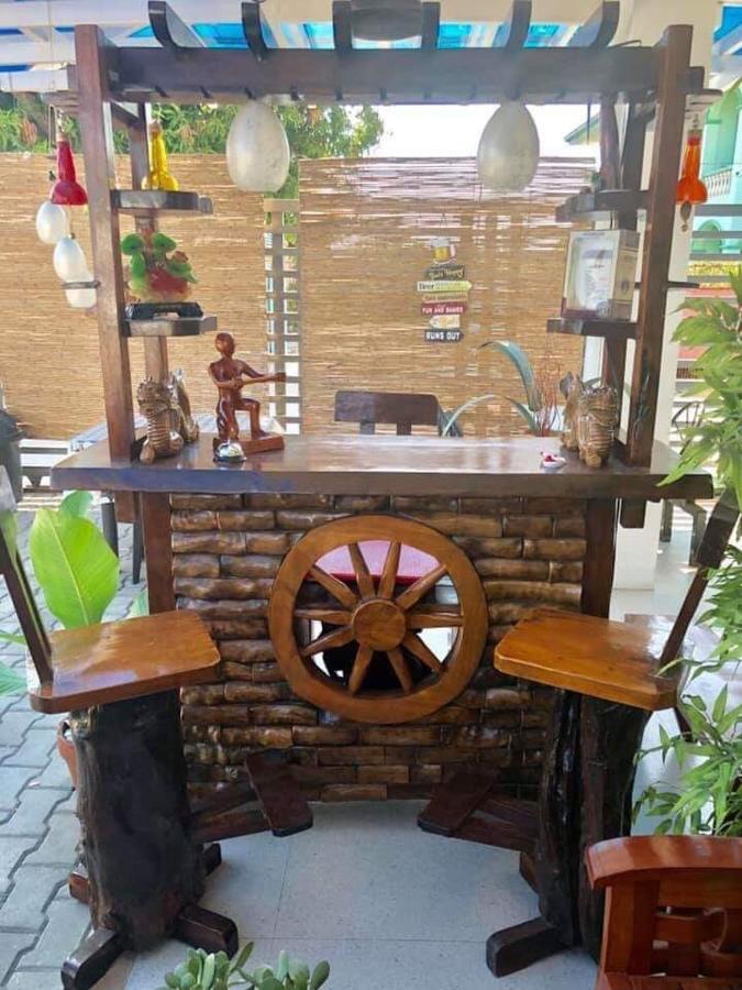 EA Apartelle - Metro Vigan Esterno foto